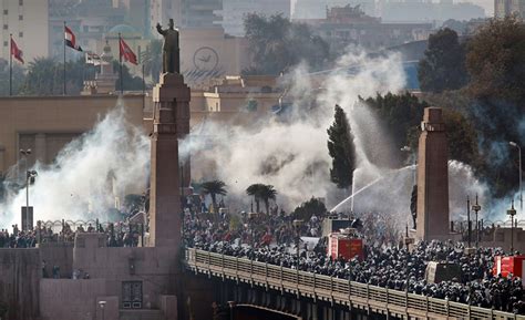 Den Egyptiska Revolutions Från 2011; En Revolutionär Vändpunkt Mot Demokrati Och Social Rättvisa